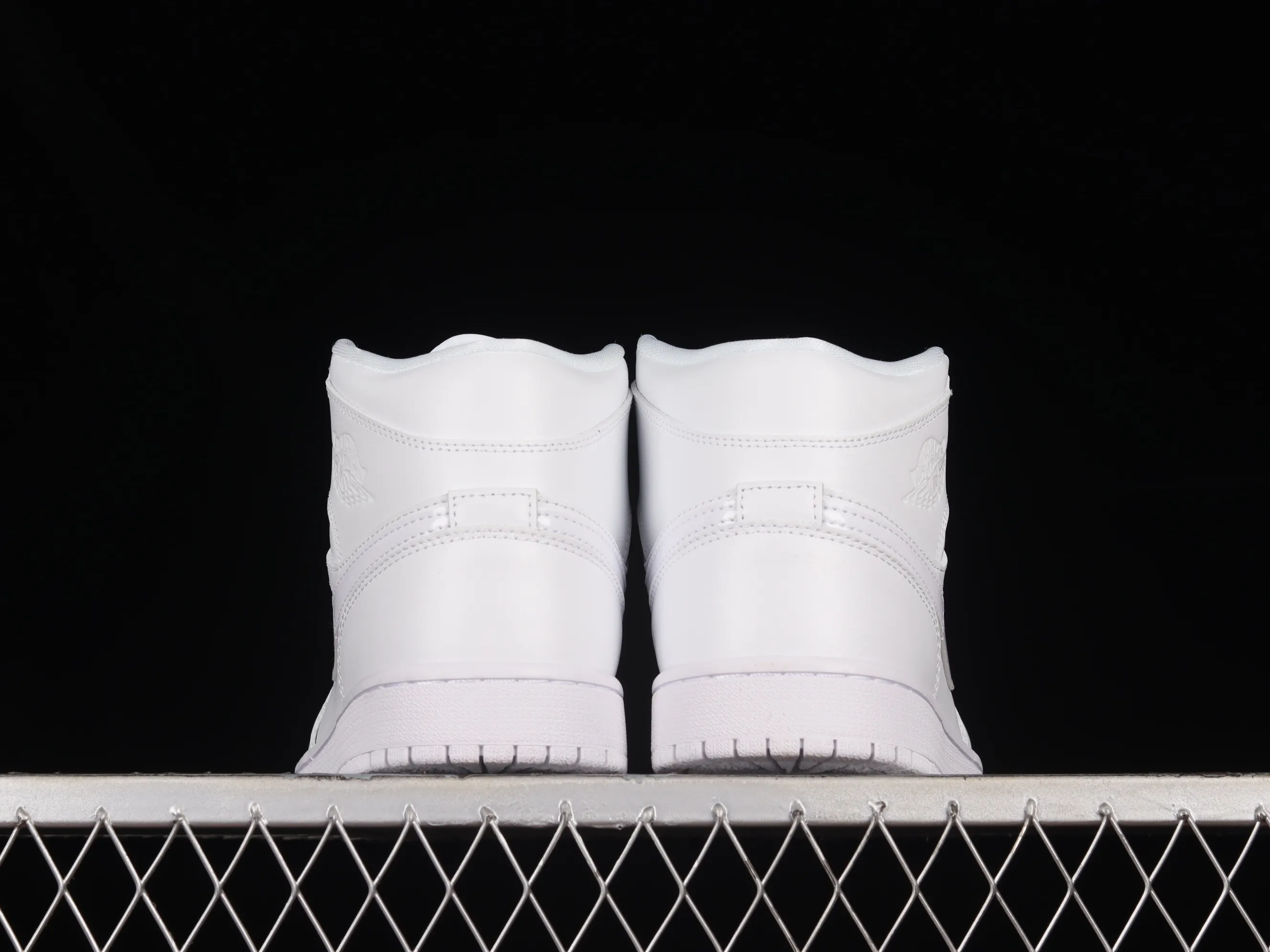 All categories Air Jordan Jordan series basketball shoes Air Jordan 1 Mid Air Jordan 1 Mid AJ1 Joe 1 pure white mid-top basketball shoes DV0991-111